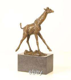 Sculpture En Bronze D'une Girafe Sur Un Marbre Noir Vintage