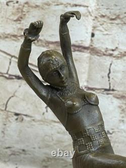 Sculpture En Bronze De Danseuse Érotique Signée Chiparus Sur Socle En Marbre