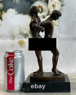 Sculpture En Bronze De Deux Hommes Gays En Marbre Nu Signée Et Artisanale