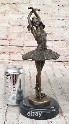 Sculpture En Bronze De Prima Ballerine Signée En Patine Marron Sur Marbre