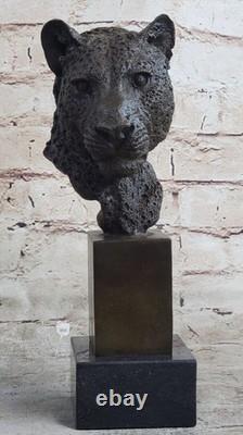 Sculpture En Bronze De Puma Africain Signée Sur Socle En Marbre Art Déco