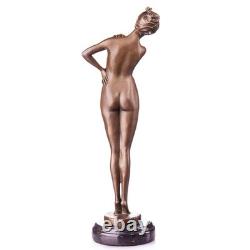 Sculpture Femme Art Nouveau en bronze sur un socle en marbre noir d'après Nick