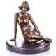 Sculpture Femme En Bronze Sur Un Socle En Marbre Noir D'apr&egrave;s Jean Patoue