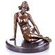 Sculpture Femme Nue En Bronze Sur Un Marbre Noir Vintage Signée