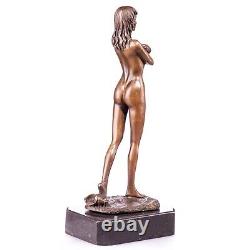 Sculpture Femme nue en bronze Sur un Marbre noir D'arprès Aldo Vitaleh