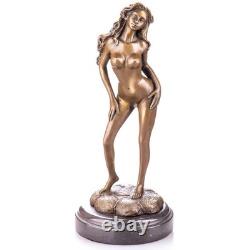 Sculpture Femme nue en bronze sur un socle en marbre noir d'après Aldo Vitaleh