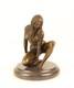 Sculpture Femme Nue En Bronze Sur Un Socle En Marbre Noir D'après Claude