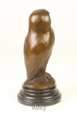 Sculpture Hibou en bronze moderne sur un socle en marbre noir d'après Milo