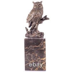 Sculpture Hibou en bronze sur un socle en marbre noir d'après Milo