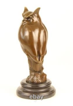 Sculpture Hibou en bronze sur un socle en marbre noir d'après Milo