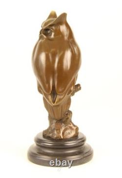 Sculpture Hibou en bronze sur un socle en marbre noir d'après Milo