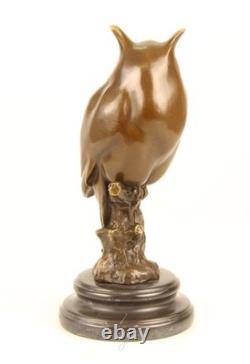 Sculpture Hibou en bronze sur un socle en marbre noir d'après Milo