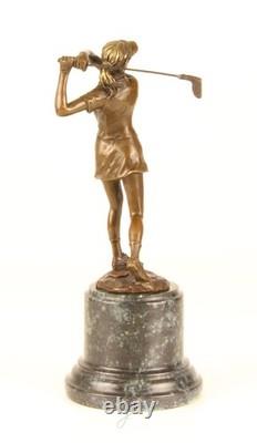 Sculpture La Dame Golfeur en bronze sur un socle en marbre d'après Milo
