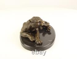 Sculpture Leopard assise en bronze sur un marbre noir d'après Milo