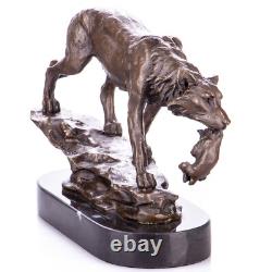 Sculpture Loup avec chiots en bronze sur un marbre noir d'après Lecoutier