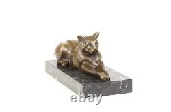 Sculpture Moderne En Bronze D'un Chat Incliné Sur Un Marbre Noir