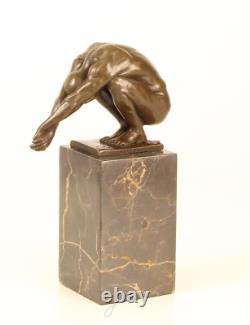 Sculpture Nageur en bronze Art déco sur un marbre noir d'après Milo