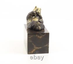 Sculpture Ours panda en bronze sur un marbre noir d'aorès Milo