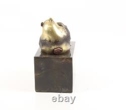 Sculpture Ours panda en bronze sur un marbre noir d'aorès Milo