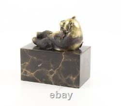 Sculpture Ours panda en bronze sur un marbre noir d'aorès Milo