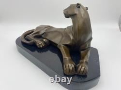 Sculpture Panthère moderne en bronze sur un socle en marbre noir d'après Milo