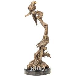 Sculpture Perroquets en bronze sur un socle en marbre noir d'après Milo