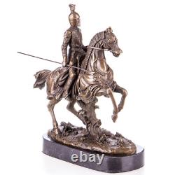 Sculpture chevalier à cheval en bronze sur un marbre noir d'après Kamiko