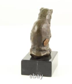 Sculpture d'un Chat Assis en bronze sur un marbre noir d'après Barye