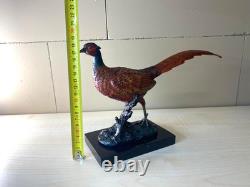 Sculpture d'un Faisan en bronze style Viennois sur unsocle en marbre noir Signée