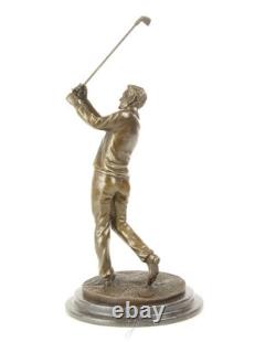 Sculpture d'un Golfeur en bronze sur un socle en marbre noir d'après Milo
