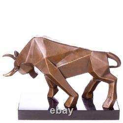 Sculpture d'un Taureau moderne cubiste en bronze sur un marbre noir d'après Milo