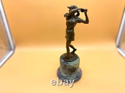 Sculpture d'une Dame golfeur en bronze sur un marbre D'après Milo