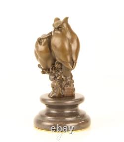 Sculpture de deux hibou en bronze sur un socle en marbre d'après L. Bistolfi