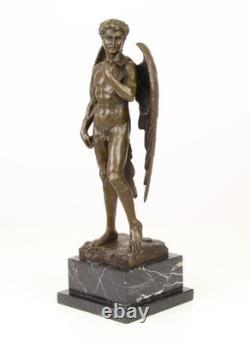 Sculpture du David Ailé en bronze sur un socle en marbre d'après Michel Angelo