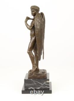 Sculpture du David Ailé en bronze sur un socle en marbre d'après Michel Angelo