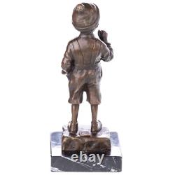 Sculpture en bronze Garçon à la cigarette sur un marbre d'après Schmidt Felling