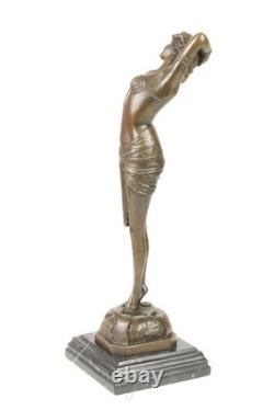 Sculpture en bronze Nomme Reveil Art déco sur un marbre noir d'après Philips