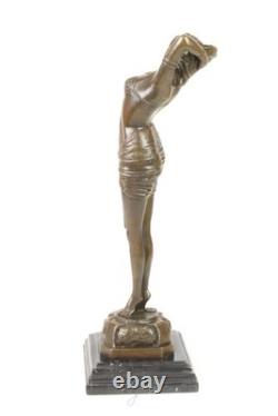 Sculpture en bronze Nomme Reveil Art déco sur un marbre noir d'après Philips