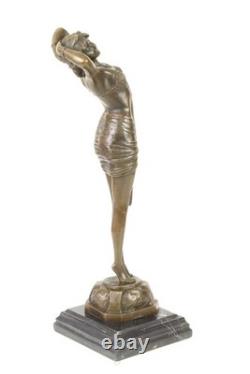 Sculpture en bronze Nomme Reveil Art déco sur un marbre noir d'après Philips