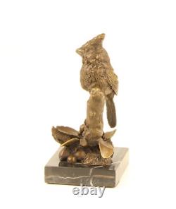 Sculpture en bronze Oiseau Cardinal du Nord sur socle en marbre Signée