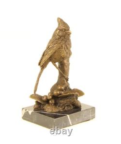 Sculpture en bronze Oiseau Cardinal du Nord sur socle en marbre Signée