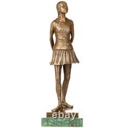 Sculpture en bronze Petite danseuse de 14 ans sur un marbre verte d'après Degas