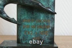 Sculpture en bronze commémorative à patine noire à effet marbré de vert