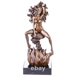 Sculpture en bronze d'un Femme nue sur un socle en marbre d'après Aldo Vitaleh