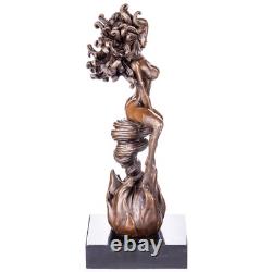 Sculpture en bronze d'un Femme nue sur un socle en marbre d'après Aldo Vitaleh