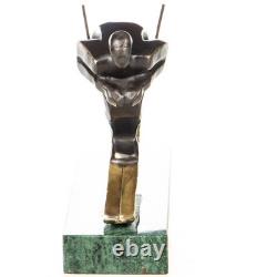 Sculpture en bronze moderne skieur sur un socle en marbre verte d'après Nick