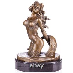 Sculpture érotique en bronze sirène sur socle en marbre noir d'après Milo