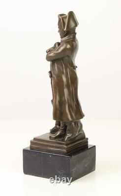 Sculpture l'empleur Napoléon sur un socle en marbre noir d'après Claude