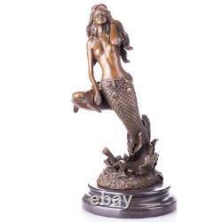 Sculpture sirène avec dauphin en bronze sur un marbre noir d'après Milo