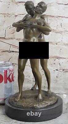 Signé Artisanal Depict De Deux Hommes Bronze Sculpture Marbre Base Figurine Nu